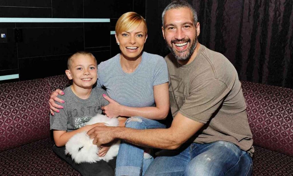 Hamzi Hijazi Net Worth Wikipedia, Age, Wife, Career, Family