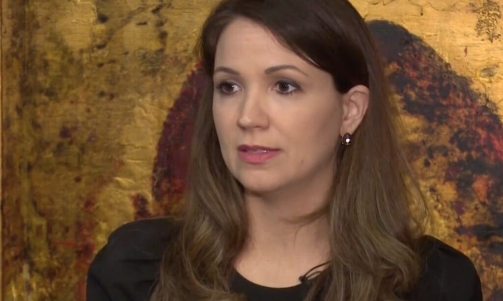 rebeccah-heinrich-defining-moments