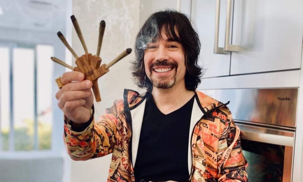 josh-kesselman-net-worth-2026-inside-the-life-of-raws-founder