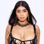 violet-myers-net-worth-2026-the-inspiring-story-behind-her-digital-fame-and-fortune