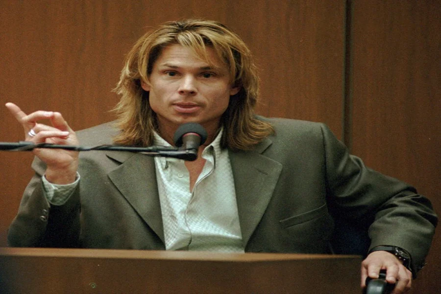 Kato Kaelin Height